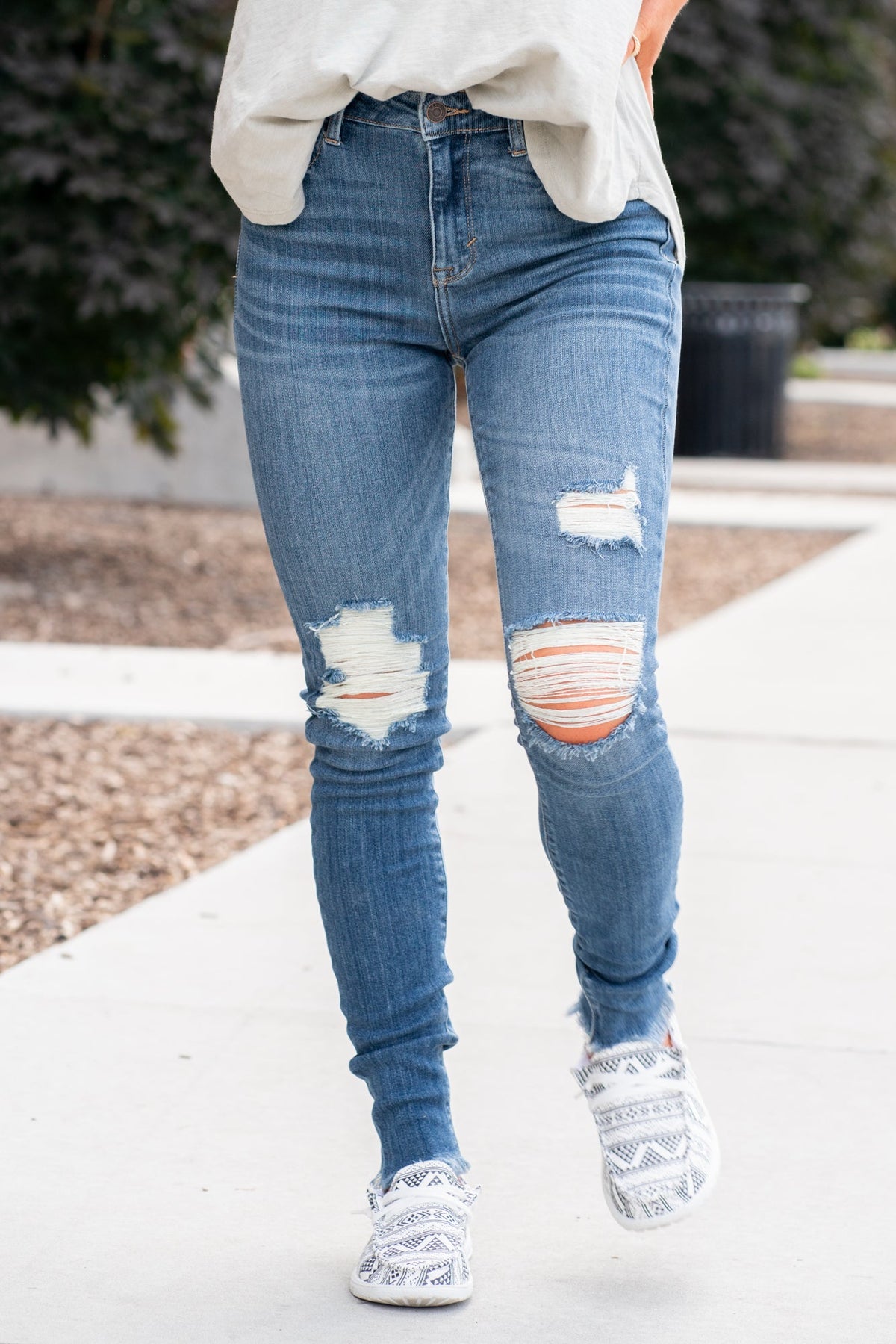 32" Inseam High Rise Fray Hem Skinny