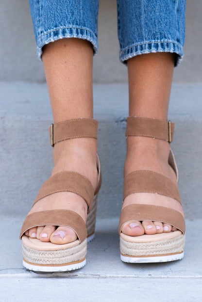 Slyvie Wedge | Sandals