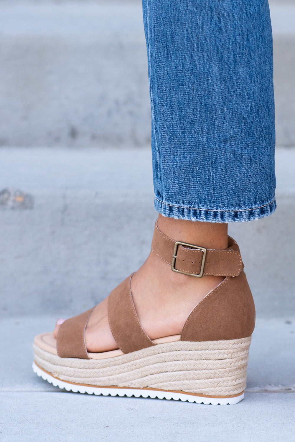 Slyvie Wedge | Sandals