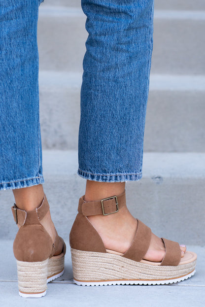 Slyvie Wedge | Sandals
