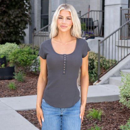 Henley Tee Grey