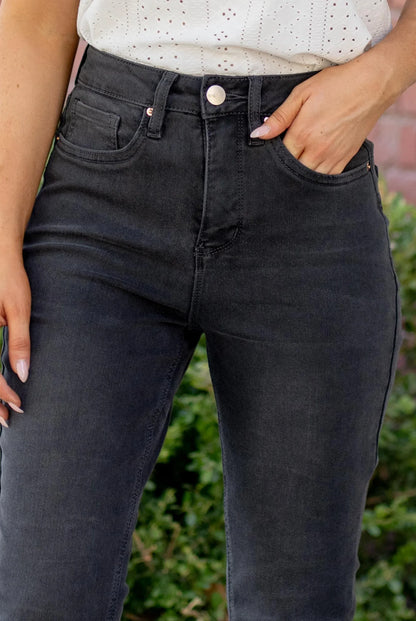 Judy Blue Sweetheart High Rise Tummy Control Contrast Wash Straight Leg Regular & Plus Sizes