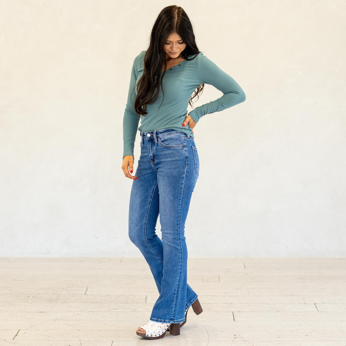 Lovervet Radiant High Rise Bootcut Jeans Medium Blue Wash