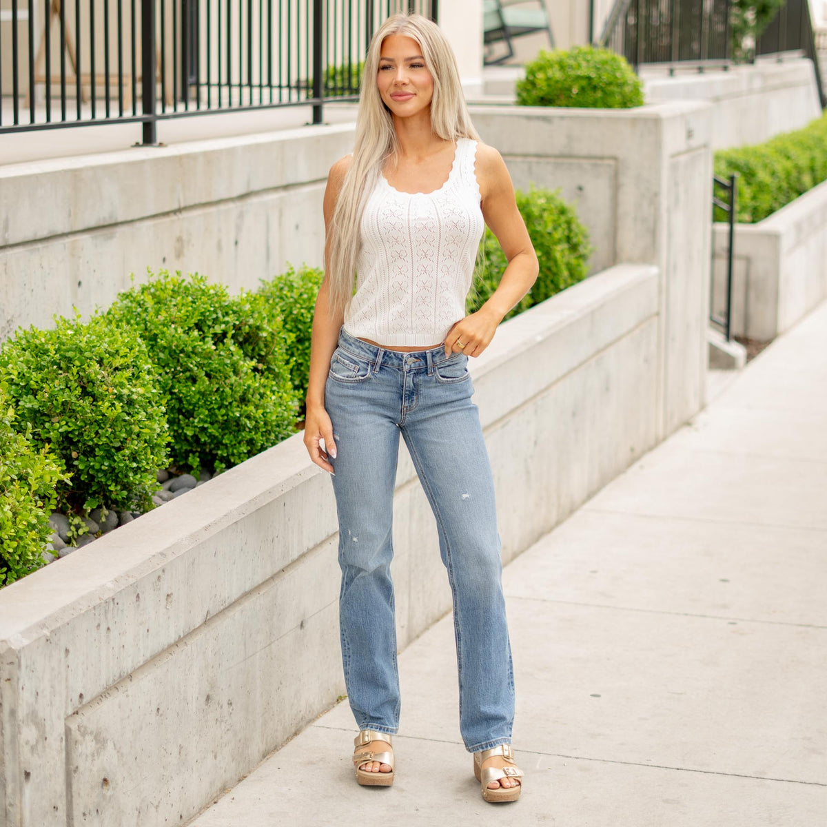 VERVET Innovative Mid Rise Full Length Medium Wash Straight Jeans